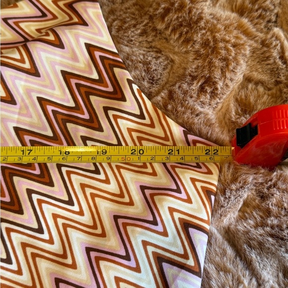 New Forever 21 Zigzag Patterned Spaghetti Strap Top size 2X - Picture 5 of 11